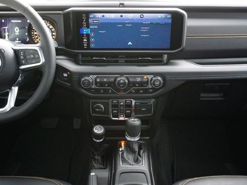 New 2025 Jeep Wrangler Unlimited Sahara AWD/4WD image 7