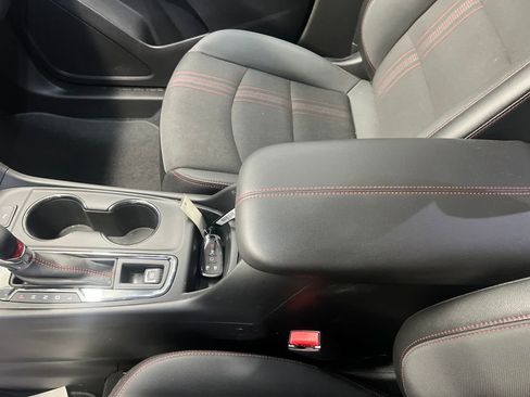 Used 2024 Chevrolet Equinox RS image 31