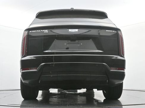 New 2026 Cadillac Escalade IQ Sport 1 w/ LPO, Floor Liner Package image 18