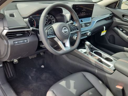 New 2025 Nissan Altima 2.5 SR w/ SR Premium Package image 11