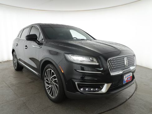 Used 2019 Lincoln Nautilus Reserve FWD image 3