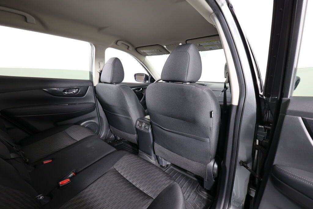 Used 2018 Nissan Rogue SV w/ Premium Package AWD/4WD image 20