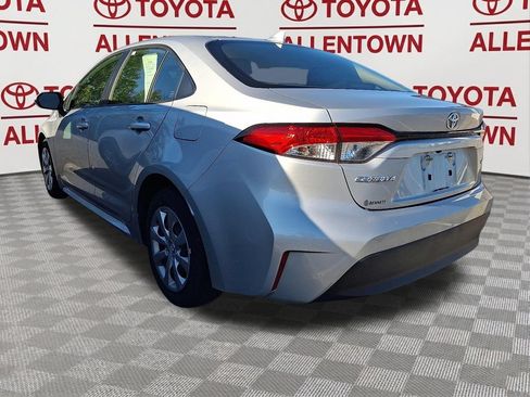 Used 2023 Toyota Corolla LE w/ Carpet Mat Package (TMS) FWD image 4