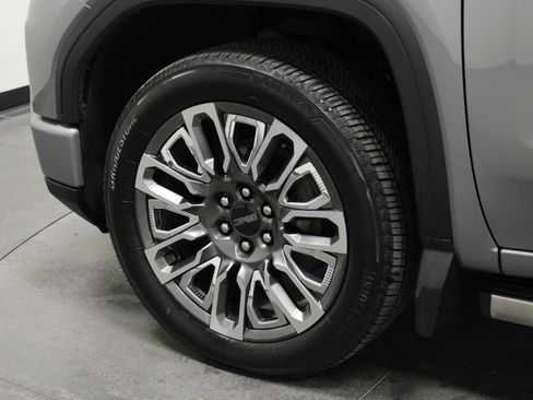 Used 2024 GMC Sierra 1500 Denali Ultimate image 10