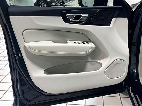 Certified 2024 Volvo XC60 B5 Ultimate w/ Climate Package image 21