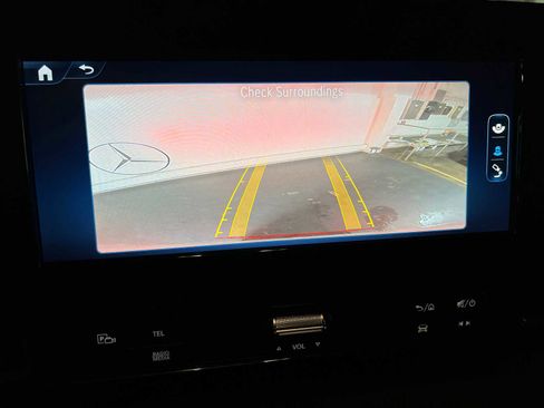 Used 2025 Mercedes-Benz Sprinter 2500 image 33