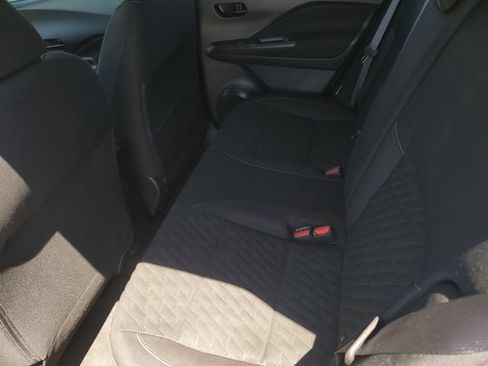 Used 2022 Nissan Kicks S FWD image 12