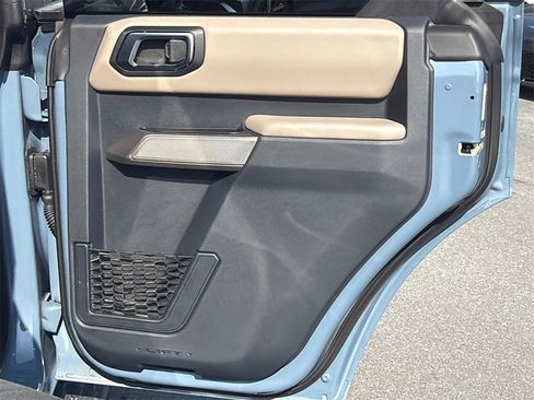 Used 2023 Ford Bronco Wildtrak image 16