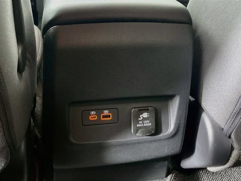 Used 2024 Nissan Frontier SV w/ SV Convenience Package RWD image 25