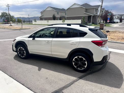 Used 2023 Subaru Crosstrek 2.0i image 4