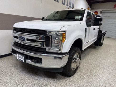Used 2018 Ford F350 XL w/ Power Equipment Group image 3