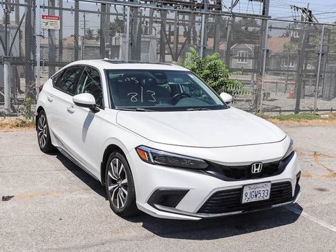 Used 2024 Honda Civic EX-L image 2