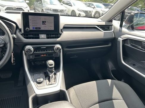 Used 2025 Toyota RAV4 LE AWD/4WD image 15