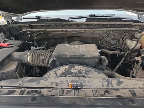 Used 2022 Chevrolet Silverado 2500 Custom w/ Custom Value Package image 7