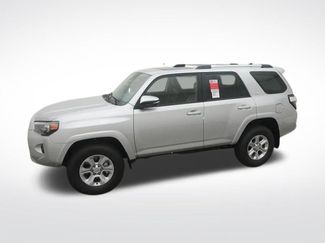 Used 2022 Toyota 4Runner SR5 Premium w/ Moonroof Package AWD/4WD video 2