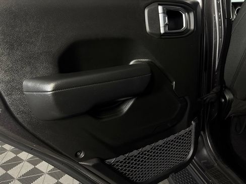 Used 2023 Jeep Wrangler Unlimited Rubicon 4xe w/ Steel Bumper Group AWD/4WD image 27