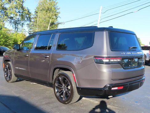 Used 2024 Jeep Grand Wagoneer L Series II w/ Quick Order Packagew 28T AWD/4WD image 4