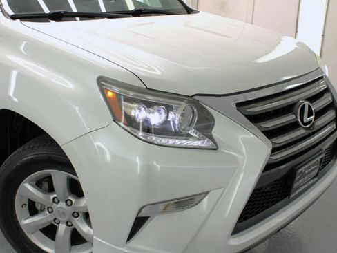 Used 2014 Lexus GX 460 image 18
