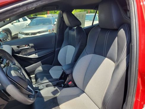 Used 2019 Toyota Corolla XSE FWD image 18