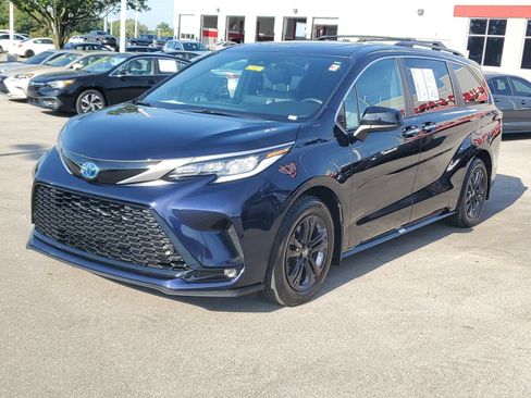 Certified 2024 Toyota Sienna XSE w/ XSE Plus Package AWD/4WD image 2