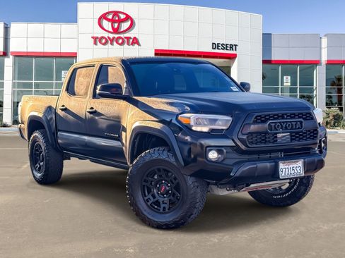 Used 2023 Toyota Tacoma TRD Off-Road image 1