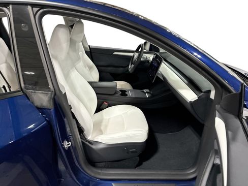 Certified 2023 Tesla Model Y Long Range AWD/4WD image 13