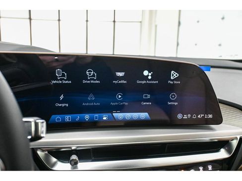 New 2026 Cadillac Lyriq Signature Luxury image 28