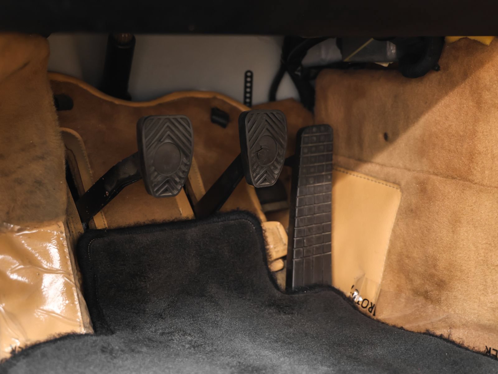 Used 1994 Porsche 911 Carrera 4 AWD/4WD image 34