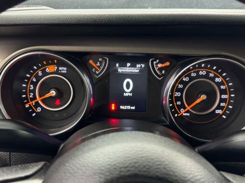 Used 2019 Jeep Wrangler Unlimited Sport image 15