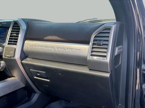 Used 2017 Ford F250 Platinum w/ FX4 Off-Road Package AWD/4WD image 16