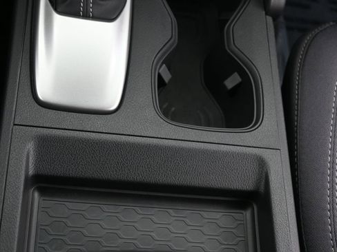 Certified 2025 Nissan Frontier SV image 21