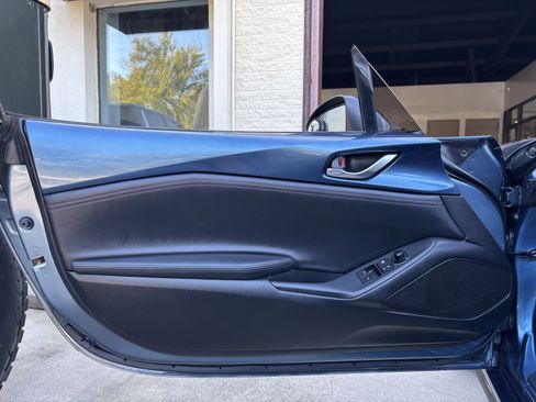 Used 2019 MAZDA MX-5 Miata RF Grand Touring image 40