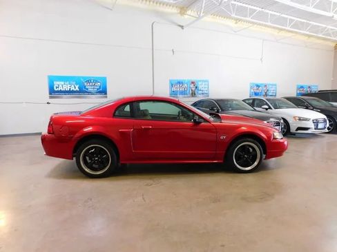 Used 2001 Ford Mustang GT RWD image 8
