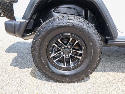 Used 2024 Jeep Wrangler Unlimited Sport AWD/4WD image 32