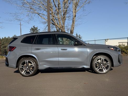 Used 2023 BMW X1 xDrive28i w/ Premium Package image 8