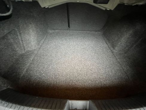 Used 2025 Volkswagen Jetta SE image 31