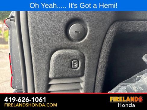 Used 2023 Dodge Durango R/T w/ Blacktop Package AWD/4WD image 41