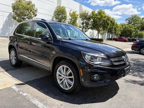 Used 2014 Volkswagen Tiguan SEL image 3