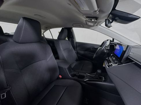 Certified 2026 Toyota Corolla LE FWD image 33