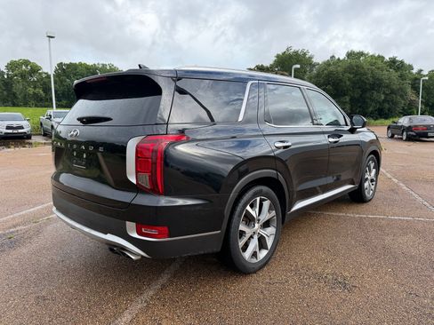 Used 2022 Hyundai Palisade SEL w/ Premium Package FWD image 2