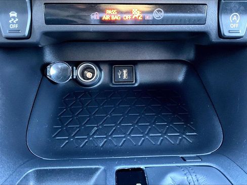 Used 2025 Toyota RAV4 LE image 28