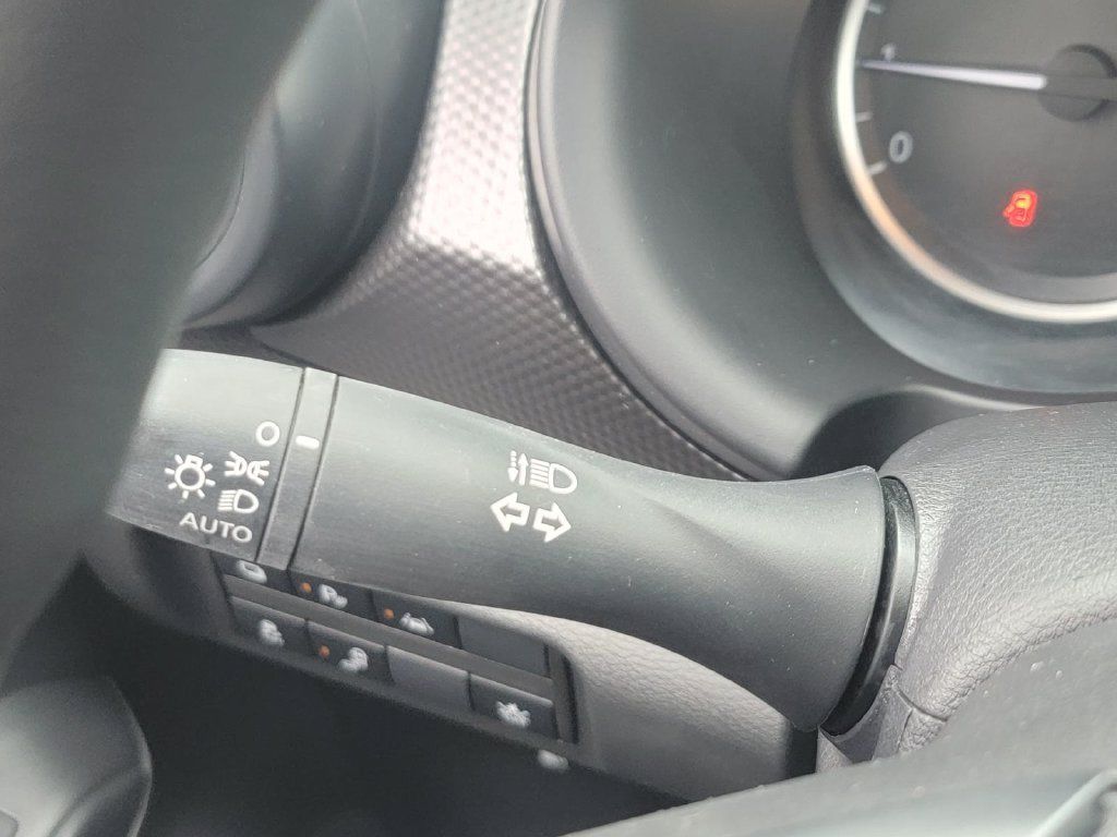 Used 2020 Nissan Kicks S FWD image 22