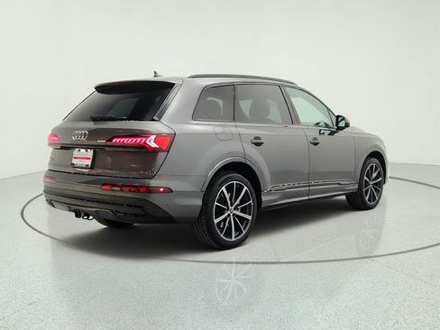 Used 2023 Audi Q7 3.0T Premium Plus w/ Premium Plus Package AWD/4WD image 5