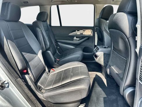 Used 2024 Mercedes-Benz GLS 450 4MATIC image 20