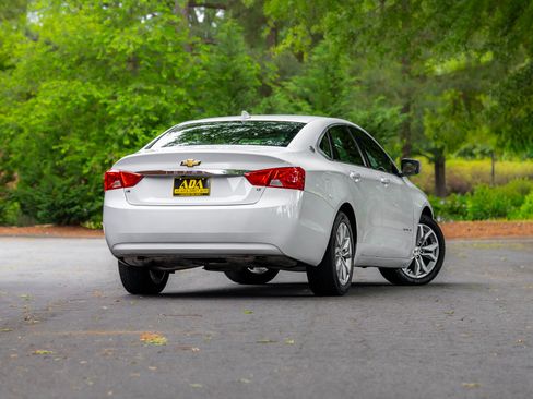 Used 2020 Chevrolet Impala LT FWD image 4