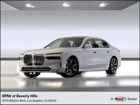 Used 2026 BMW i7 xDrive60 w/ Executive Package AWD/4WD image 1