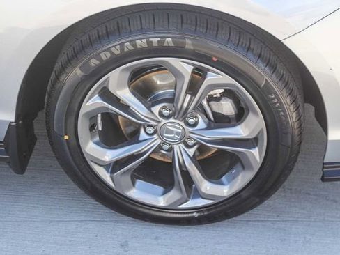 Used 2023 Honda Accord EX image 13