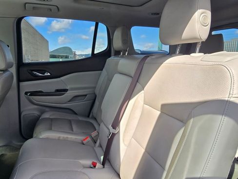 Used 2017 GMC Acadia SLT AWD/4WD image 17