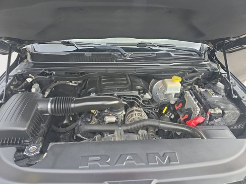 Used 2019 RAM 1500 Laramie RWD image 30