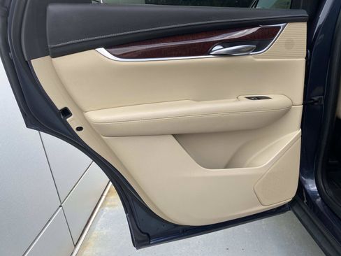 Used 2019 Cadillac XT5 Luxury AWD/4WD image 15